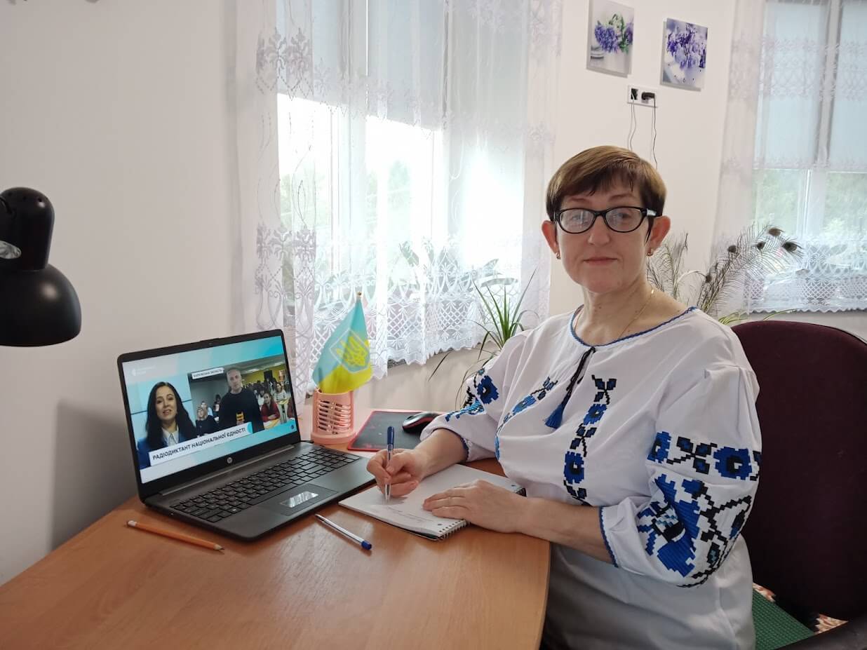 Ілюстрація до статті: Skhidnytsia-2023.-Radiodyktant-natsionalnoi-iednosti-1